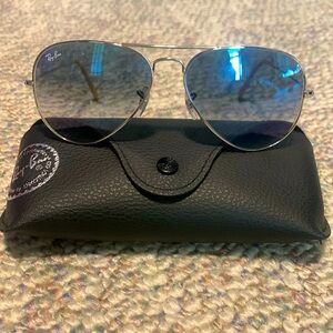 RAY-BAN AVIATORS LIGHT BLUE GRADIENT WITH SILVER FRAME